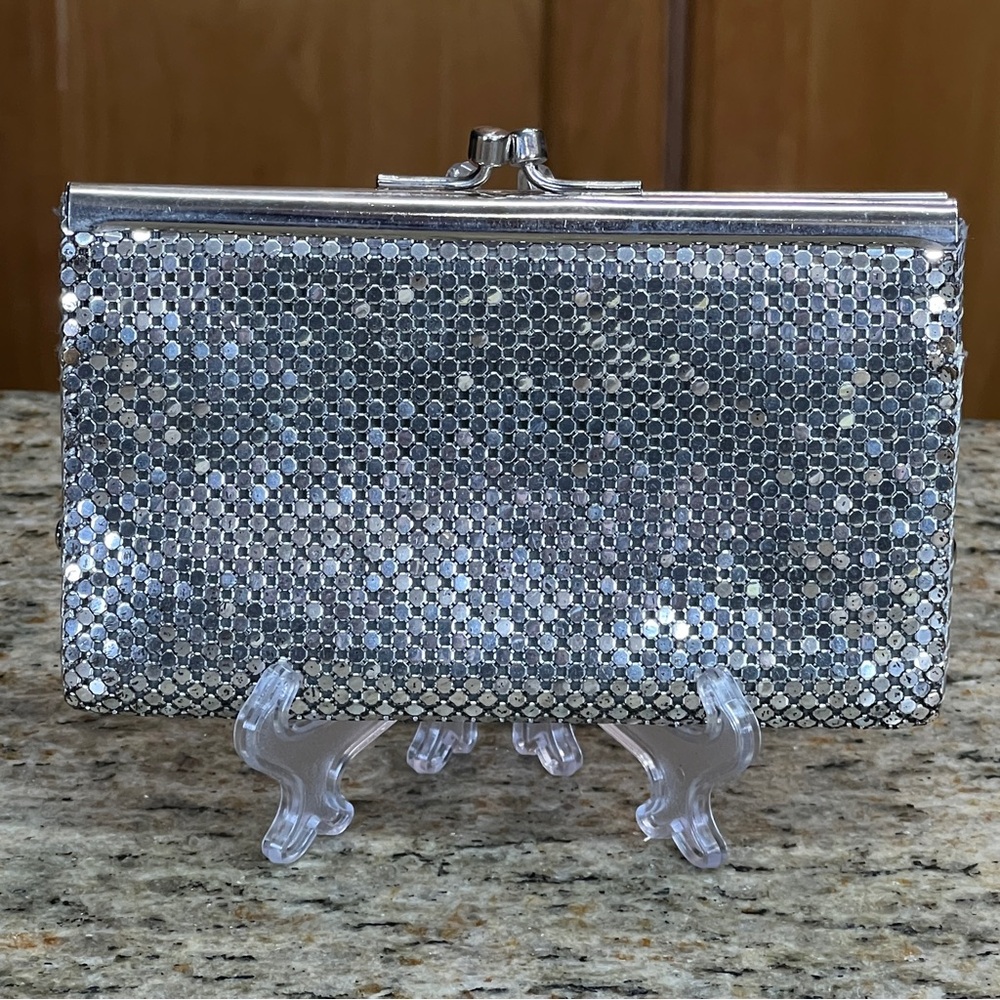 Whiting & Davis Co. Vintage Silver Mesh Elegant Silver Clutch Bag. Made in USA